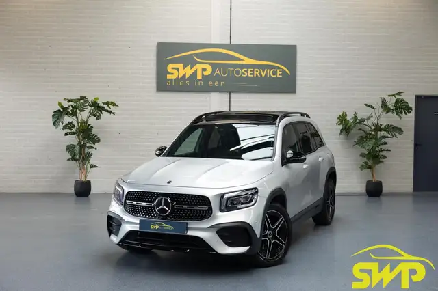 Mercedes-Benz GLB 200 AMG Line 7p. | Pano | Widescreen | Sfeerverlichtin