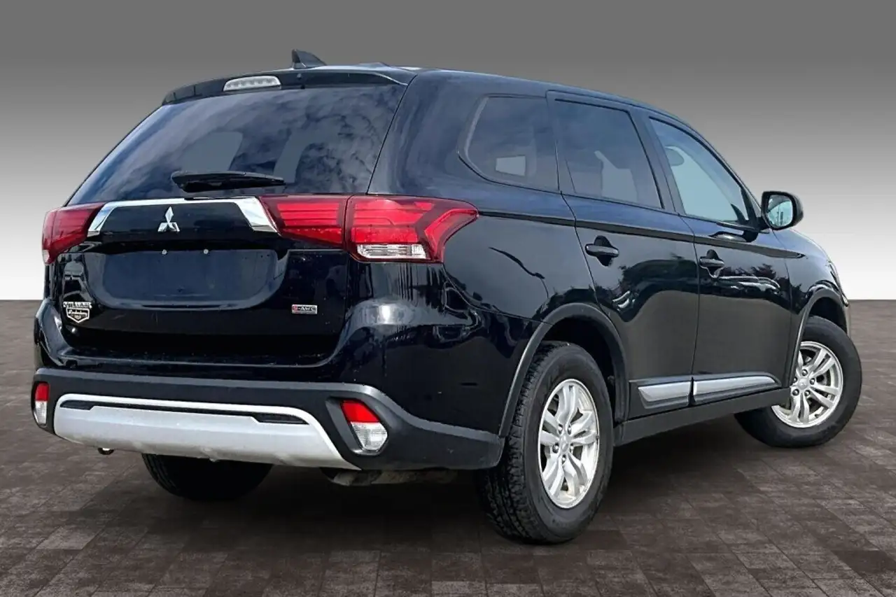 Mitsubishi Outlander снимка Mitsubishi Outlander