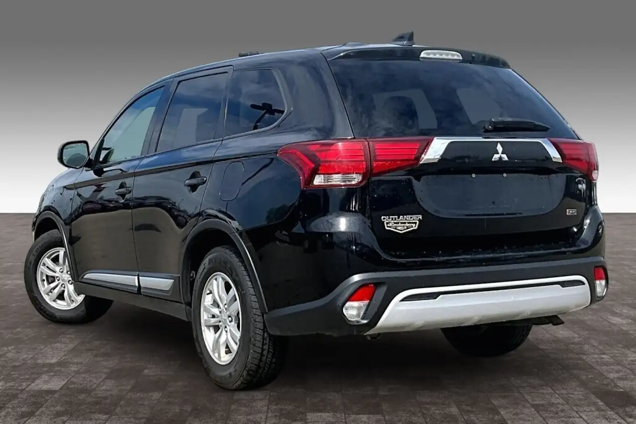 Mitsubishi Outlander снимка Mitsubishi Outlander