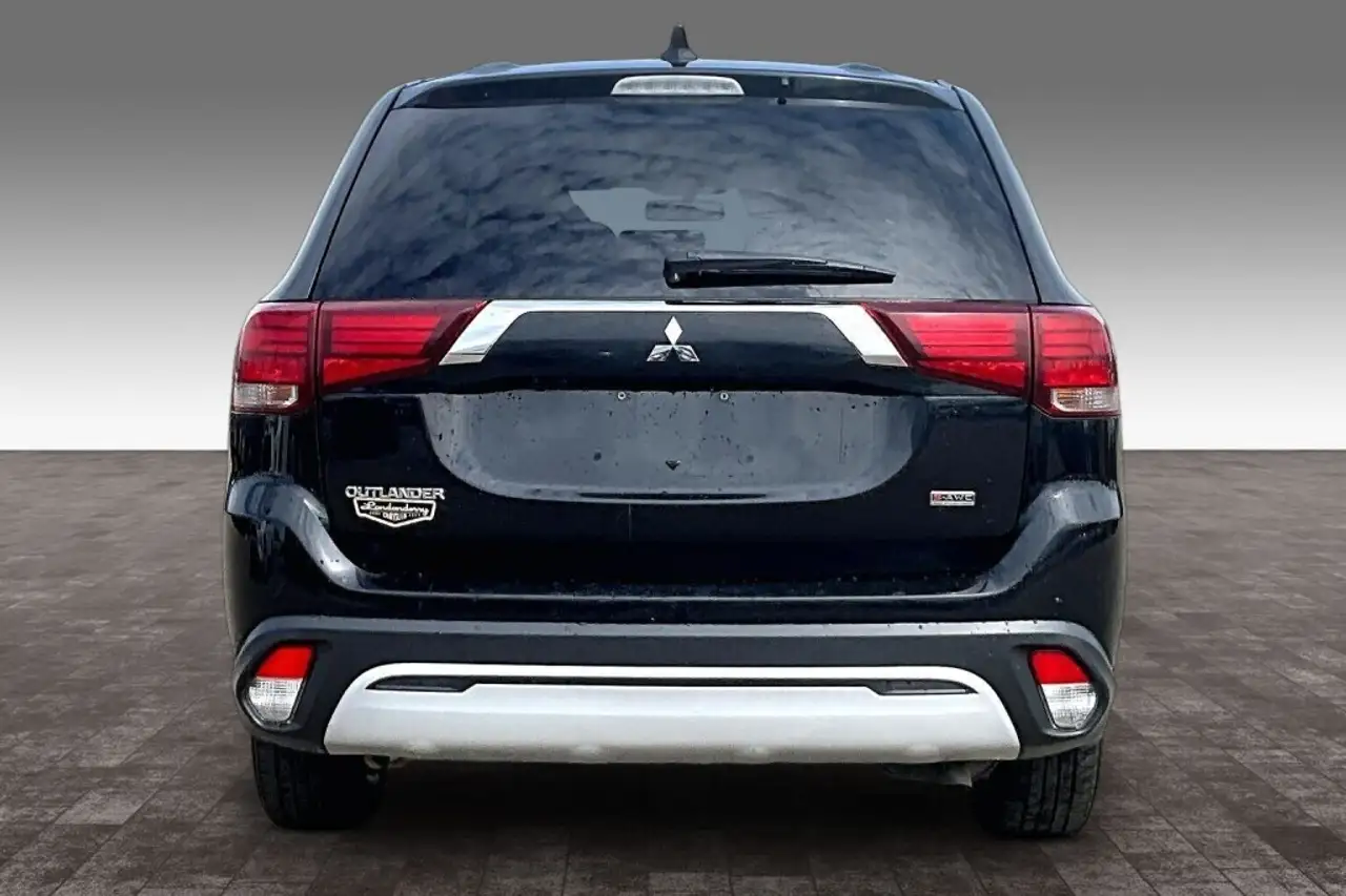 Mitsubishi Outlander снимка Mitsubishi Outlander