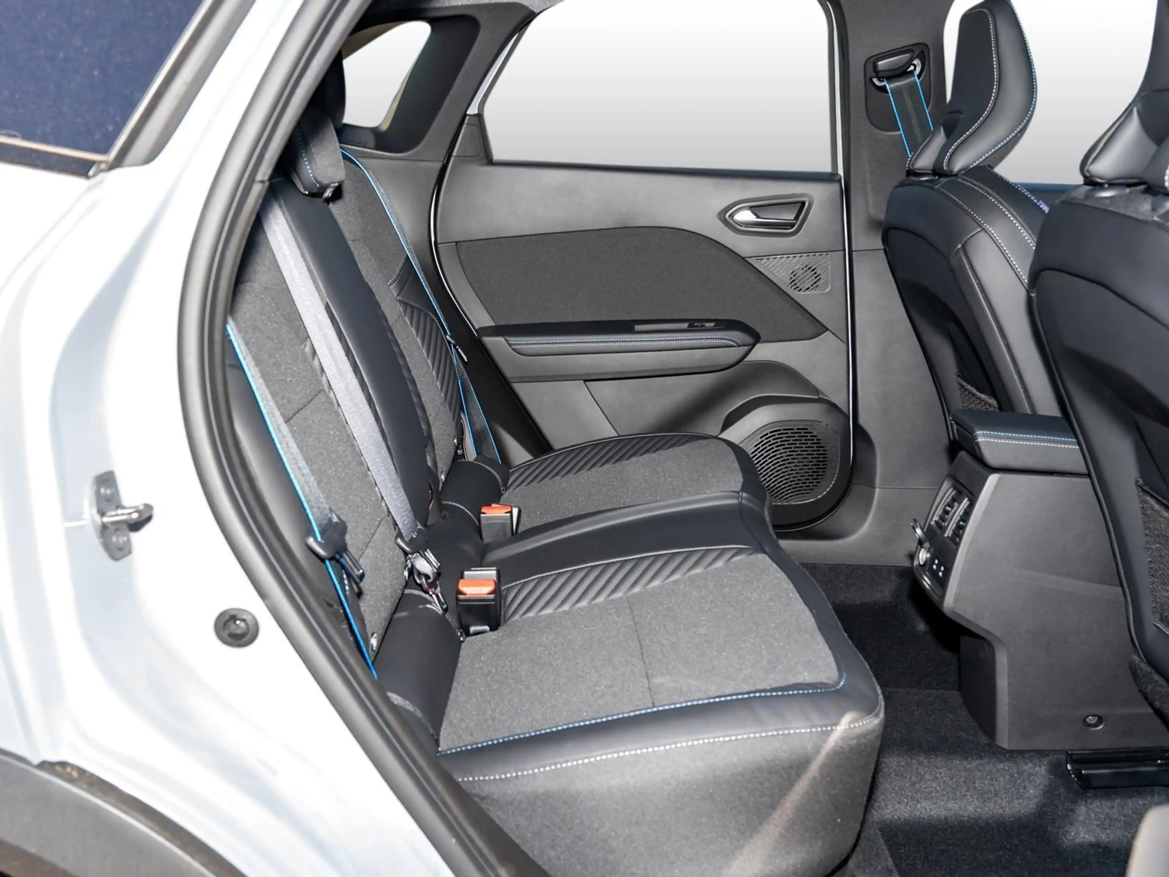 Renault Symbioz Esprit Alpine Mild Hybrid 140 EDC NAVI — photo 4
