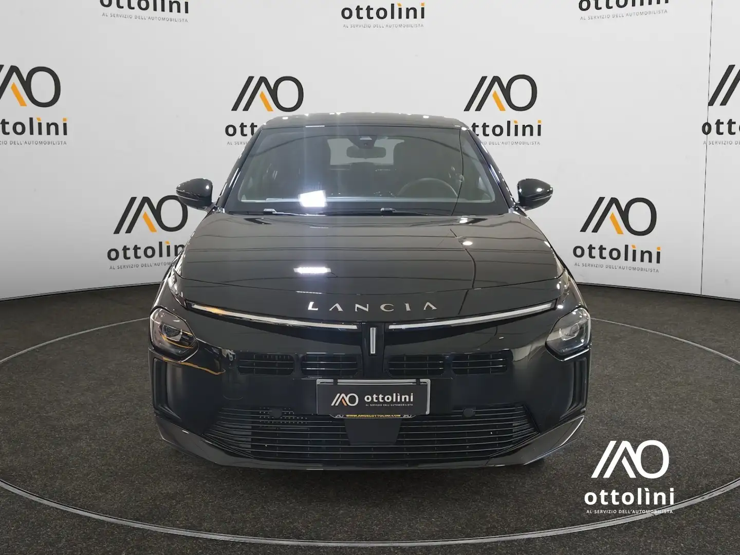 Lancia Ypsilon Ypsilon Hybrid e-DCT Noir - 2