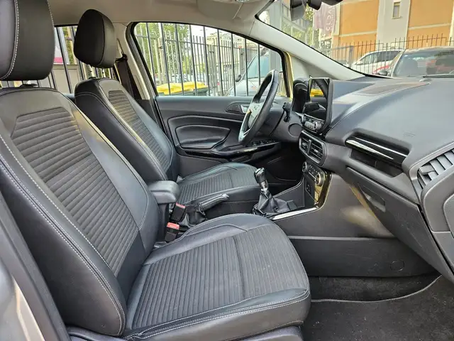 Ford Ecosport view 11