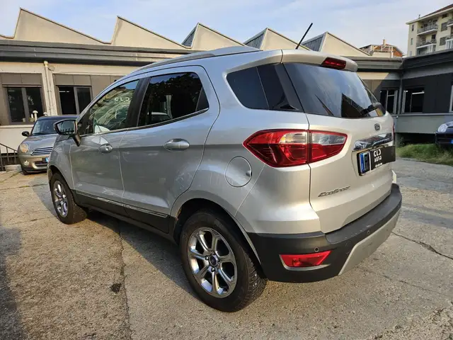 Ford Ecosport view 6
