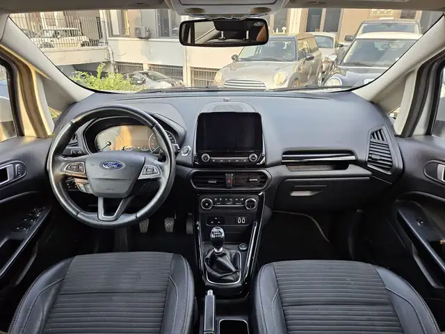 Ford Ecosport view 9
