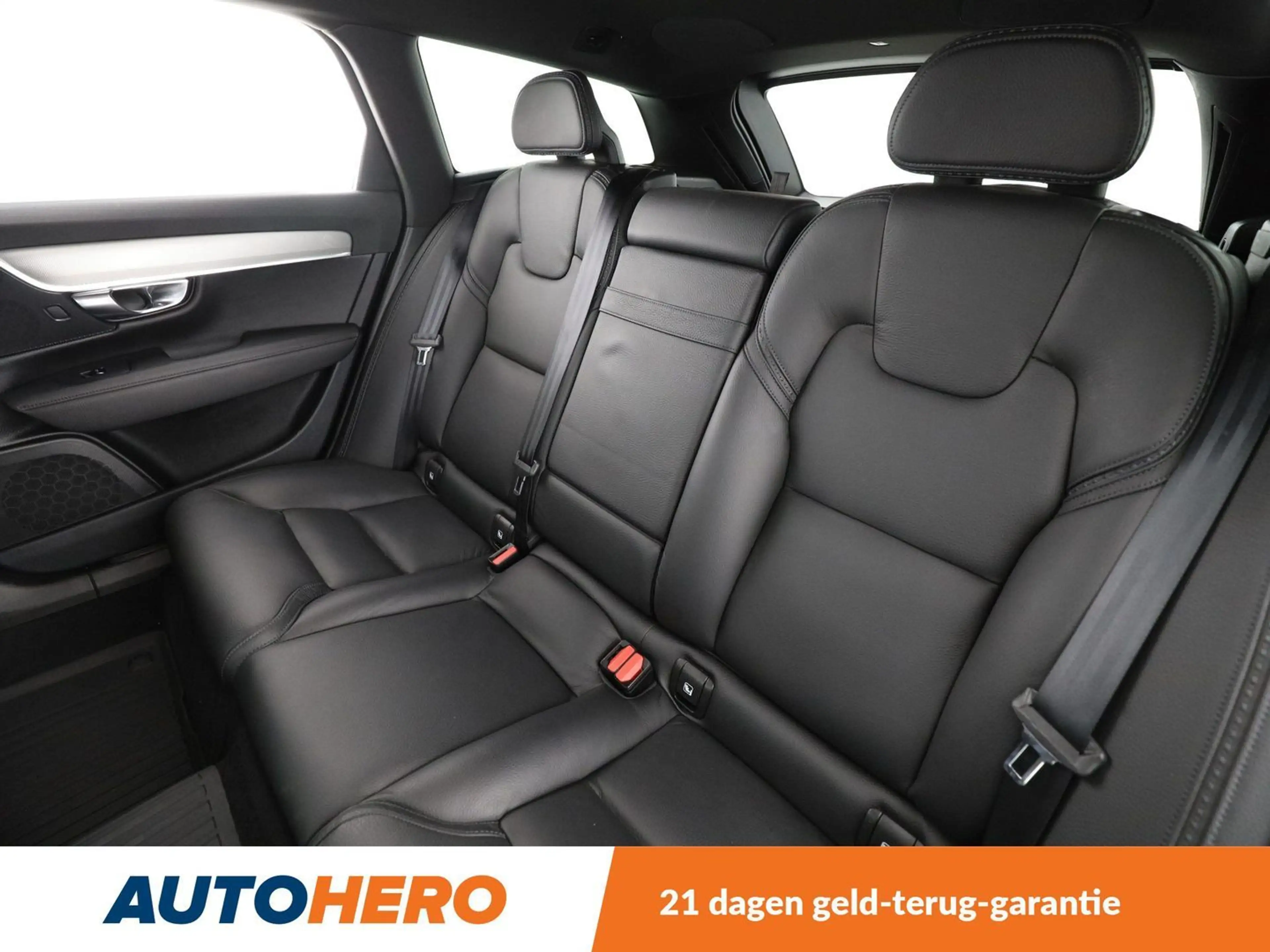 Volvo V90 Cross Country 2.0 T5 Pro AWD — photo 14