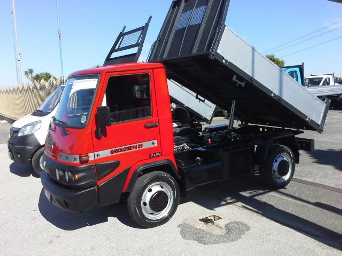 Iveco Daily EFFEDI GASOLONE 1.5 CRDI CASSONE RIBALTABILE Rosso - 1