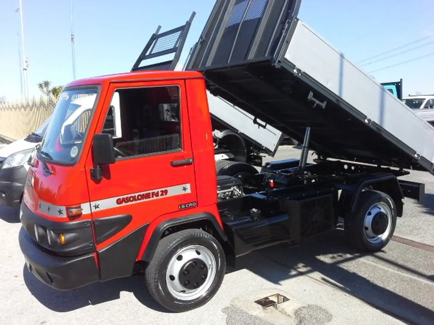 Iveco Daily EFFEDI GASOLONE 1.5 CRDI CASSONE RIBALTABILE Rosso - 2