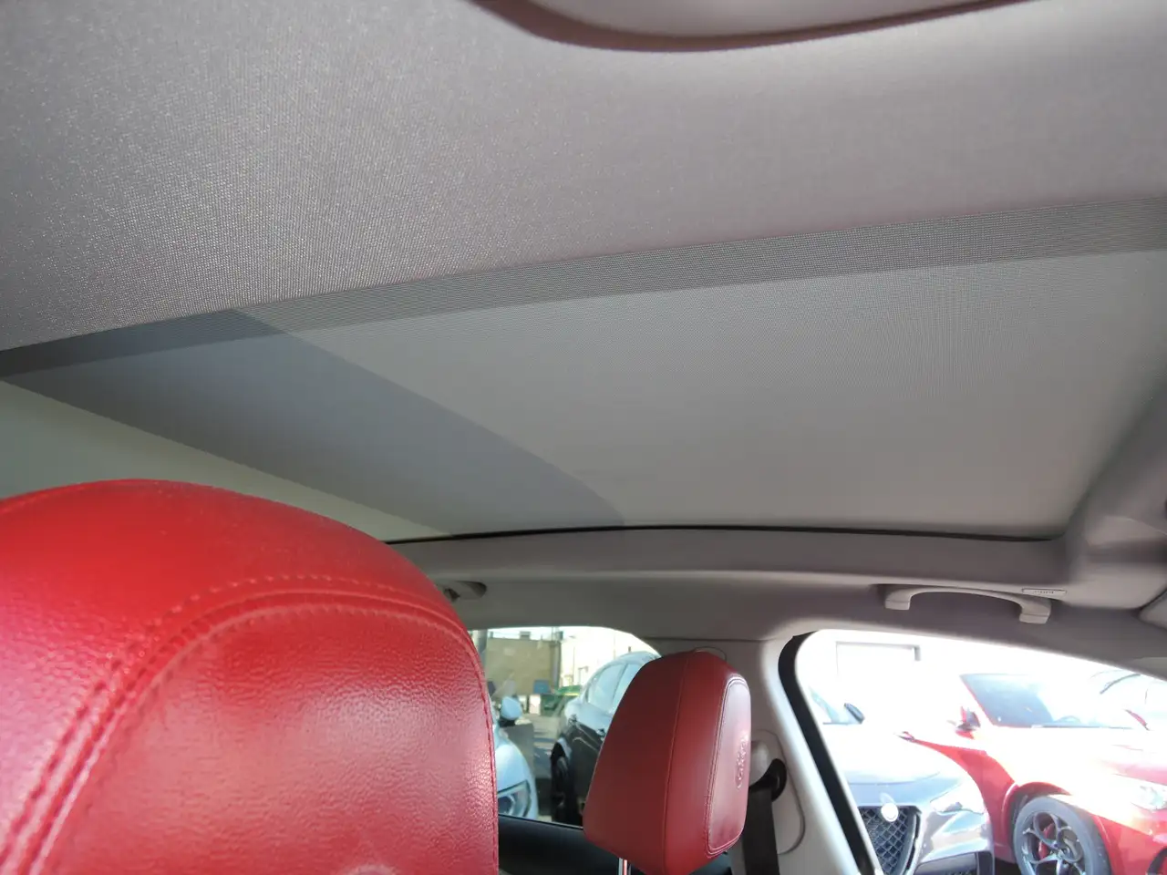 Alfa Romeo Stelvio снимка Alfa Romeo Stelvio