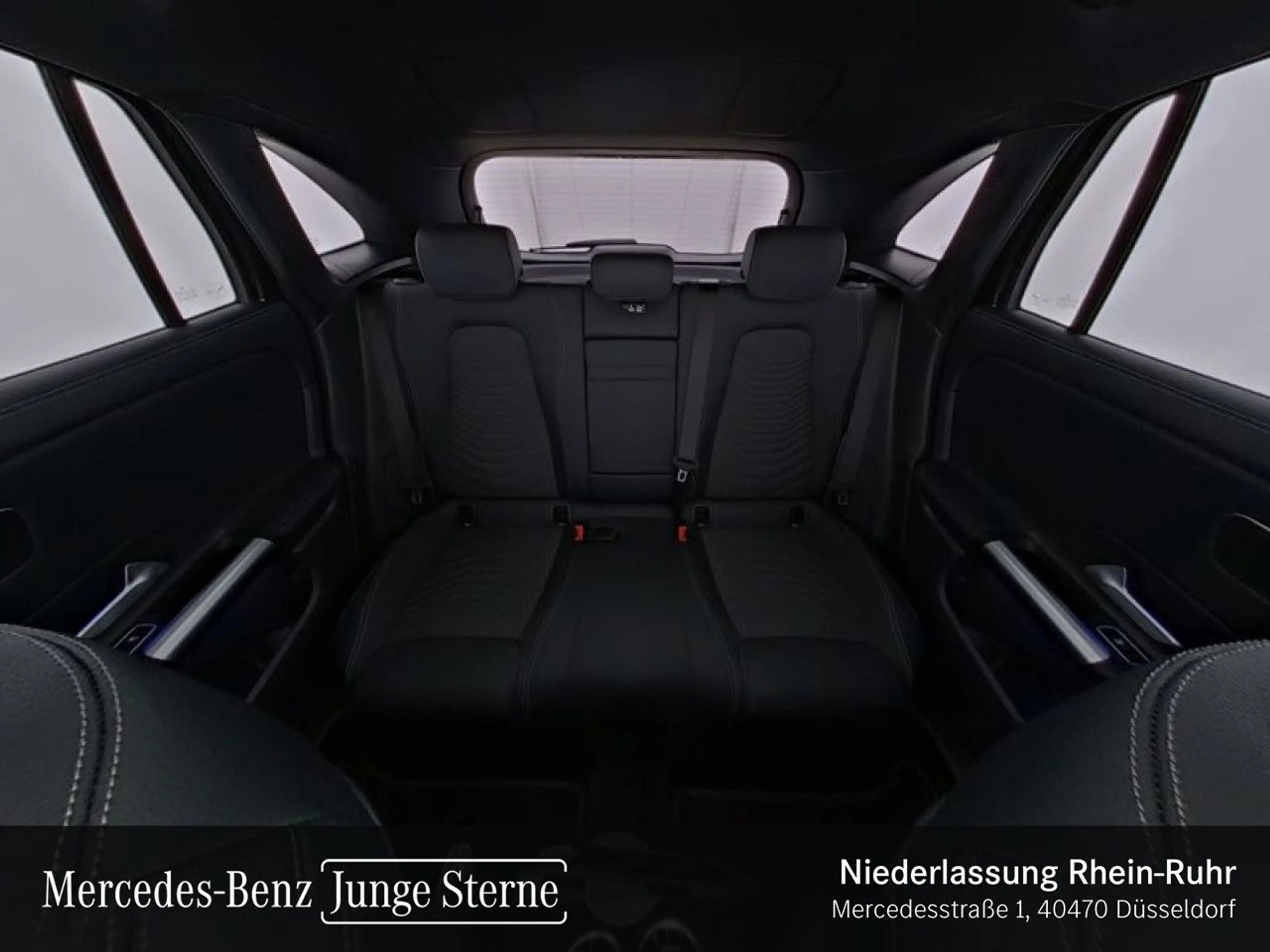Mercedes-Benz EQA 350 4Matic Progressive Pano Burmester Distr. — photo 11