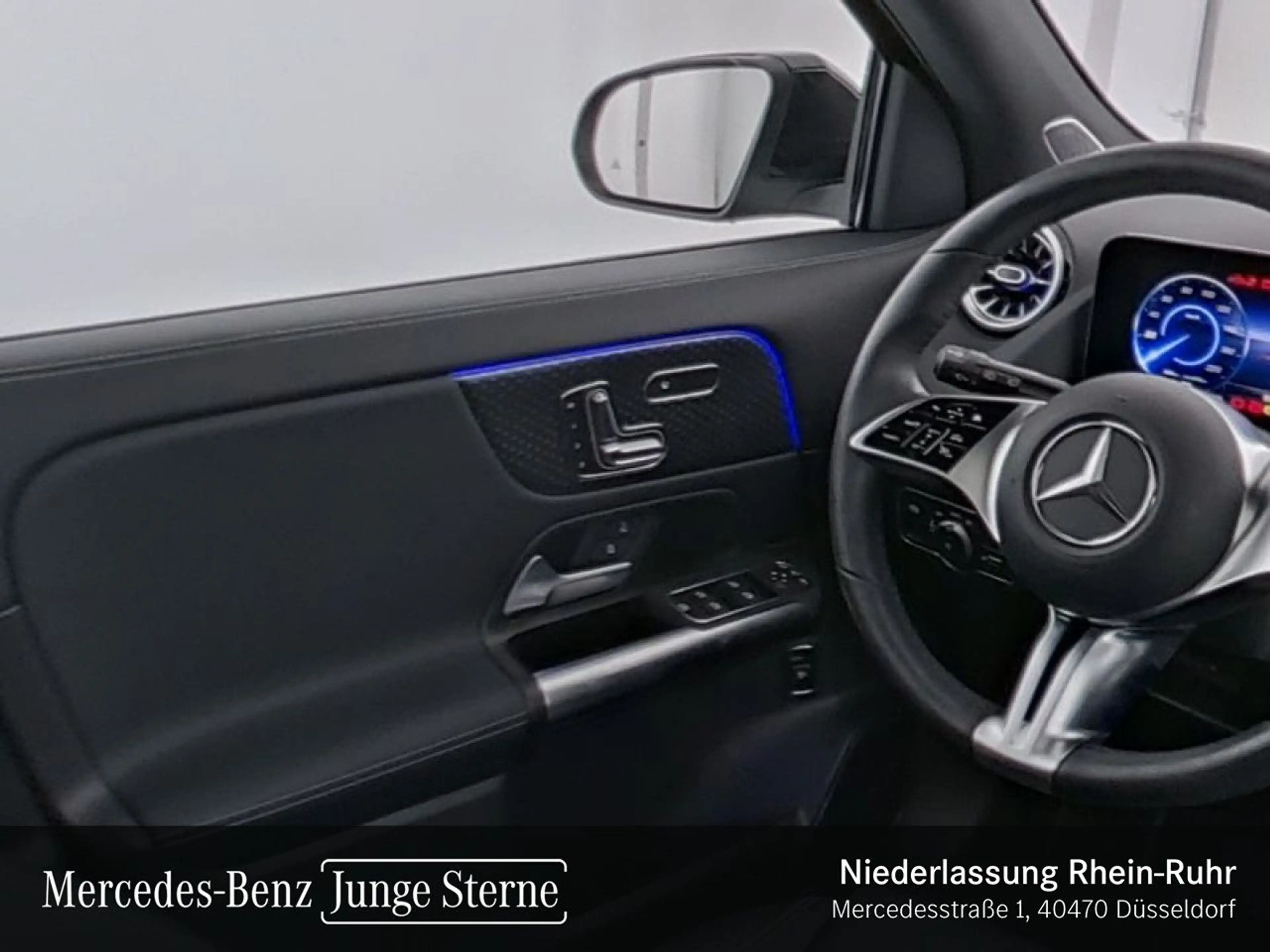 Mercedes-Benz EQA 350 4Matic Progressive Pano Burmester Distr. — photo 12