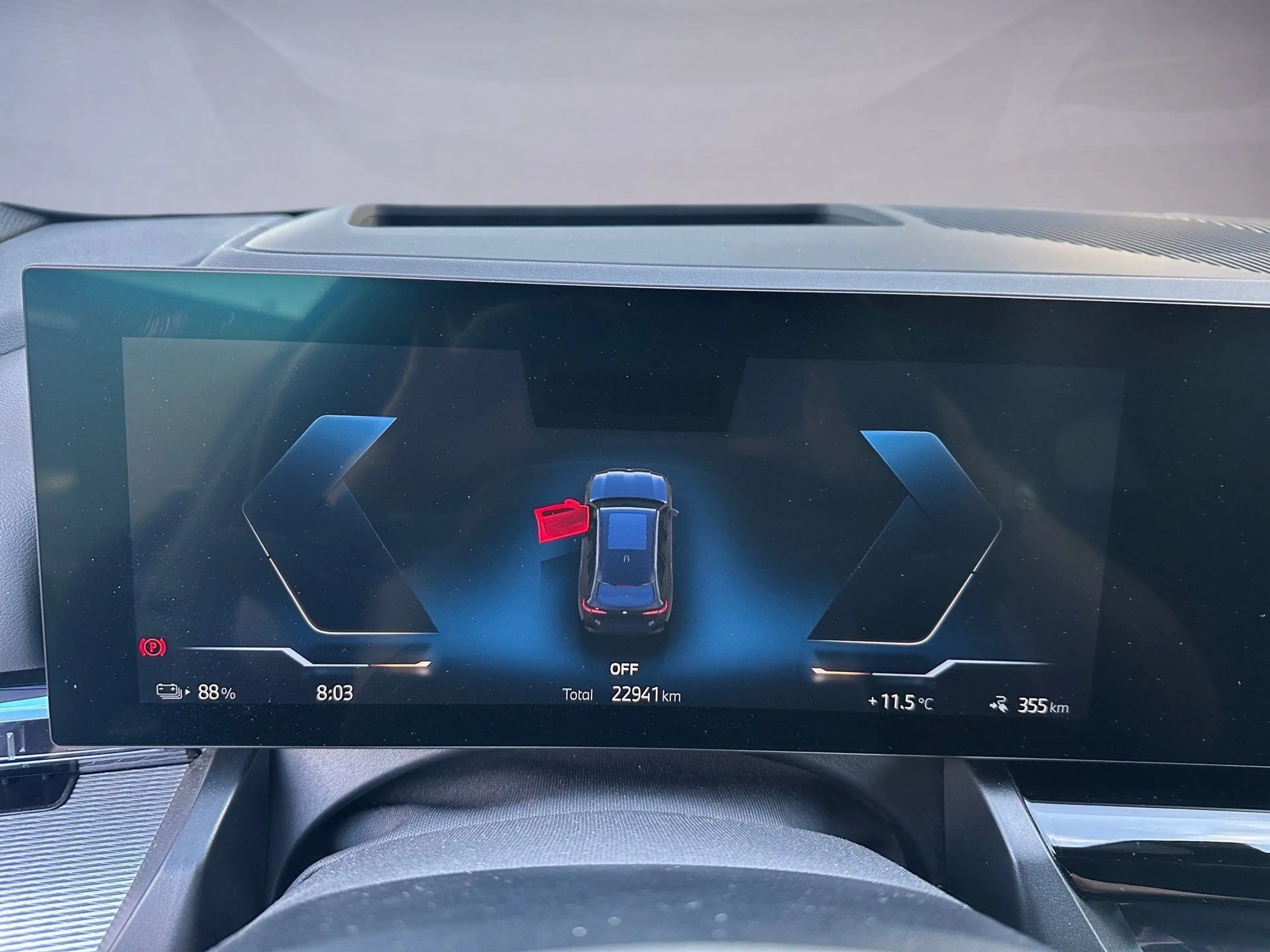 BMW i5 eDrive40 M / Black Sapphire / B&W — photo 10