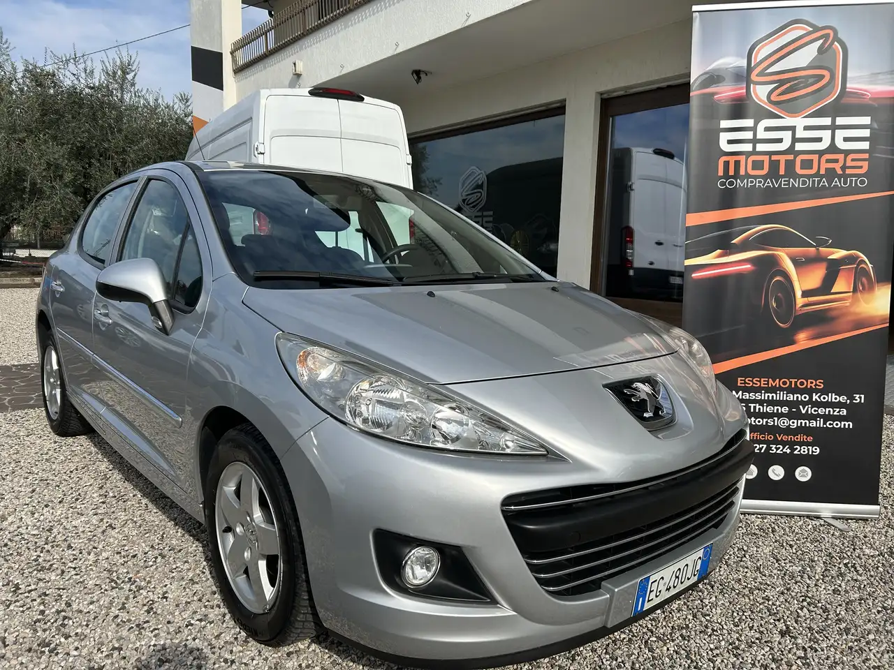 Peugeot 207 5p 1.4 8v Special Edition — photo 1 of 15