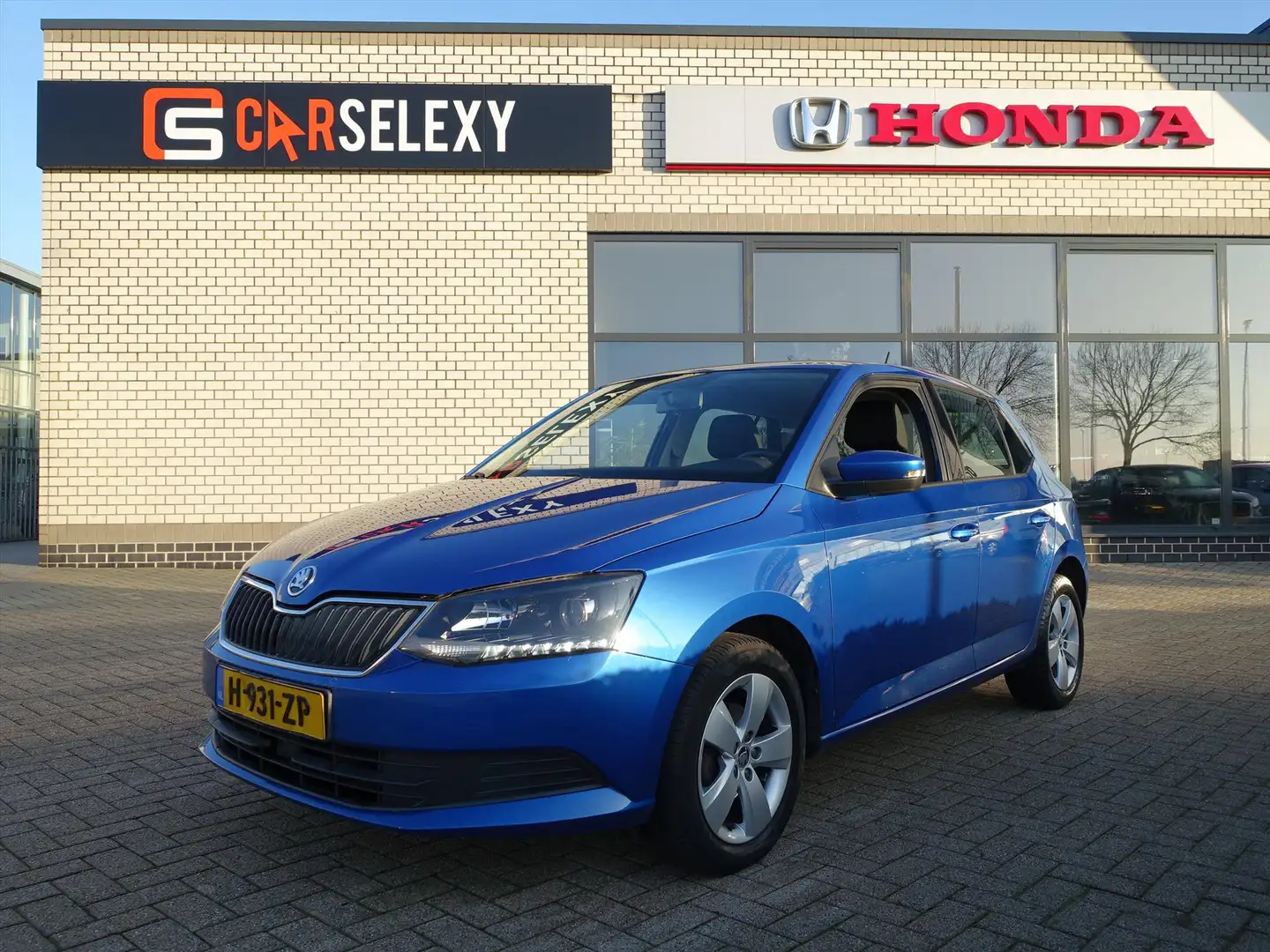 Skoda Fabia 1.0 Greentech 75pk Drive Bleu - 1