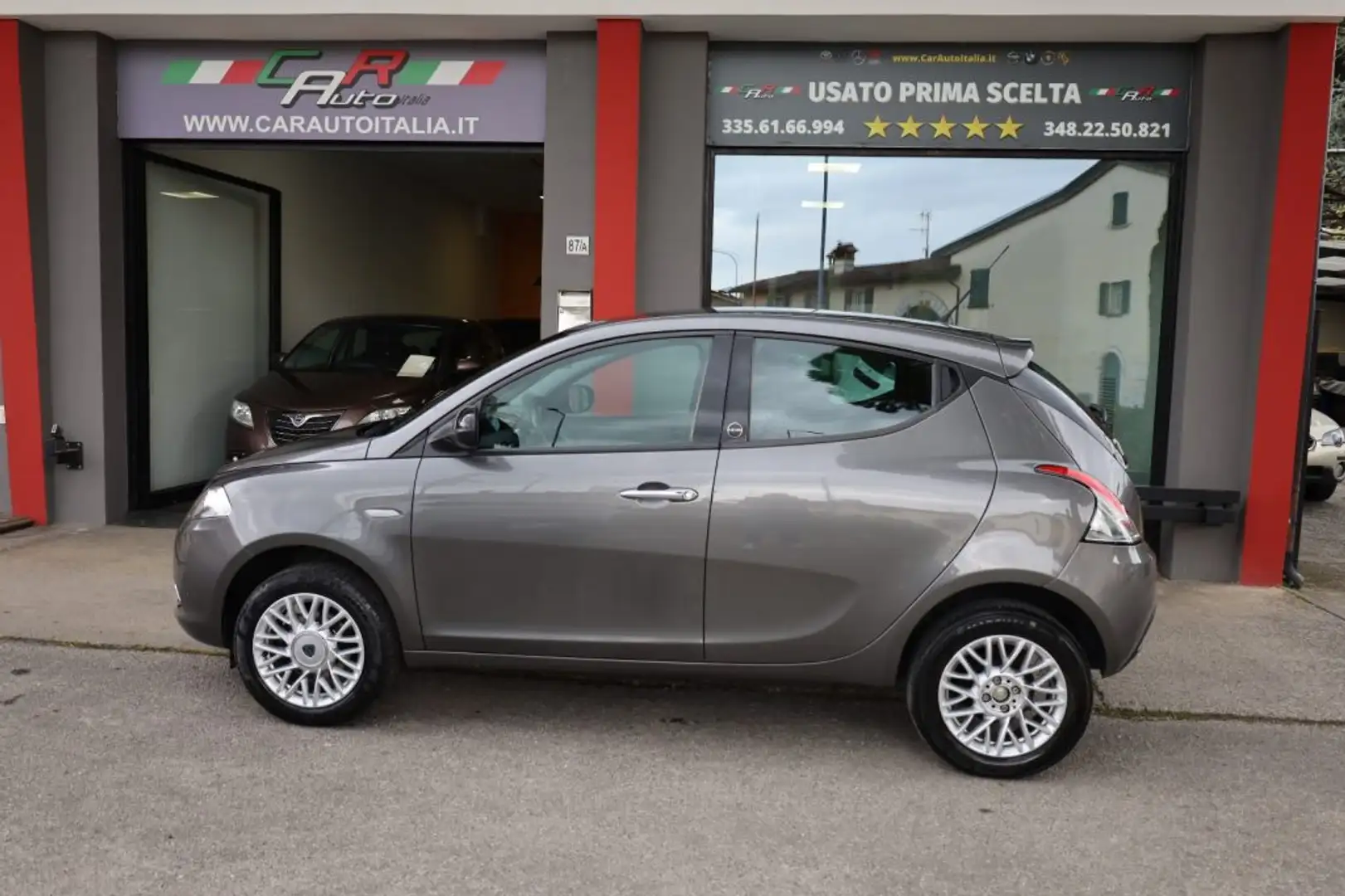 Lancia Ypsilon 0.9 TwinAir 85CV 5Porte Metano Ecochic NEOPATENTA Grigio - 2