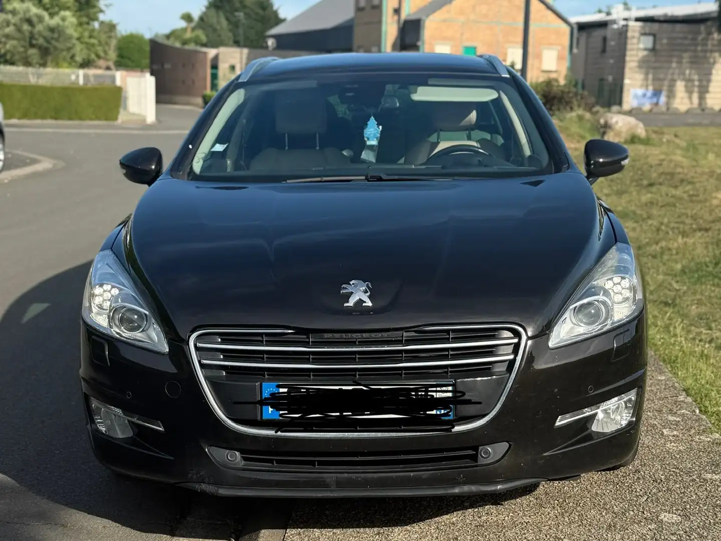 Peugeot 508 508 SW 1.6 e-HDi FAP BMP6 BLUE LION Féline Noir - 1