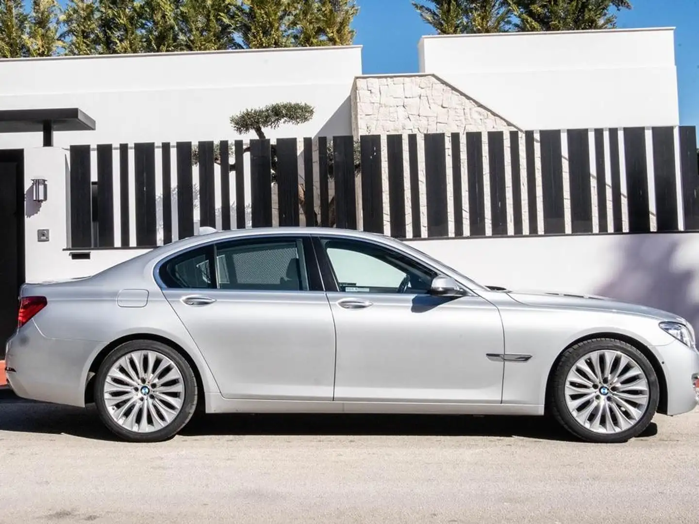 BMW 740 740dA xDrive Argent - 1