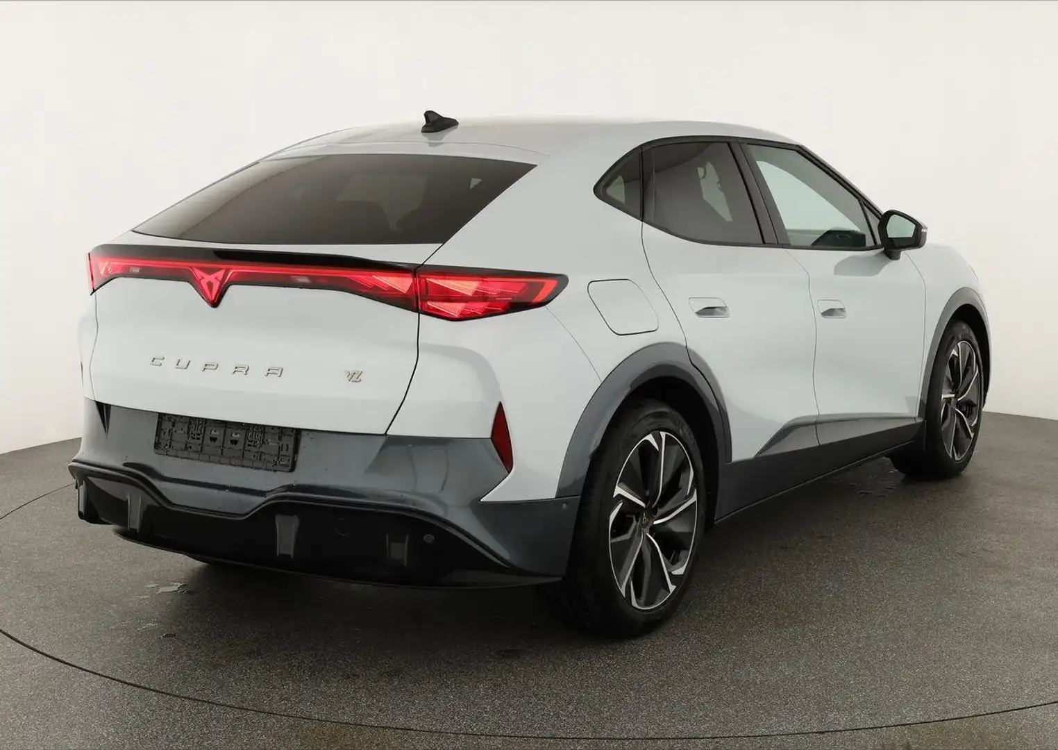 CUPRA Tavascan 250 kW 4Drive VZ VZ, Navi, Wärmepumpe, Kamera, ... Silber - 2