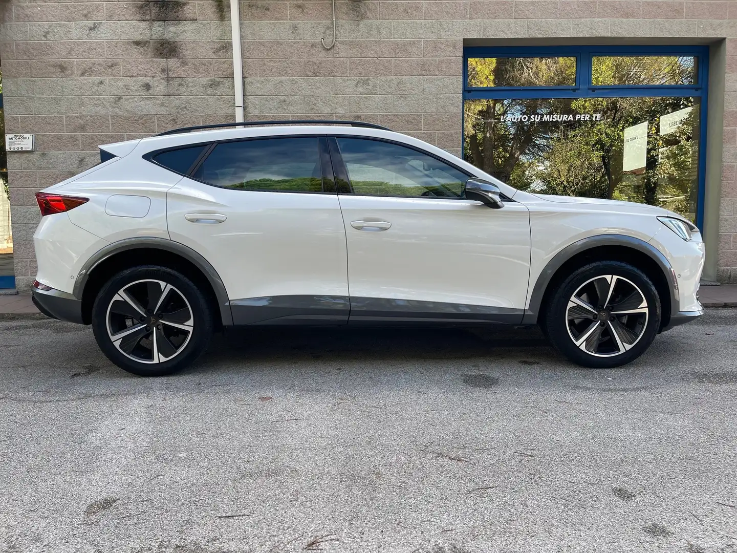 CUPRA Formentor 1.5 TSI 150CV DSG RETROCAMERA CERCHI DA 18" Bianco - 2