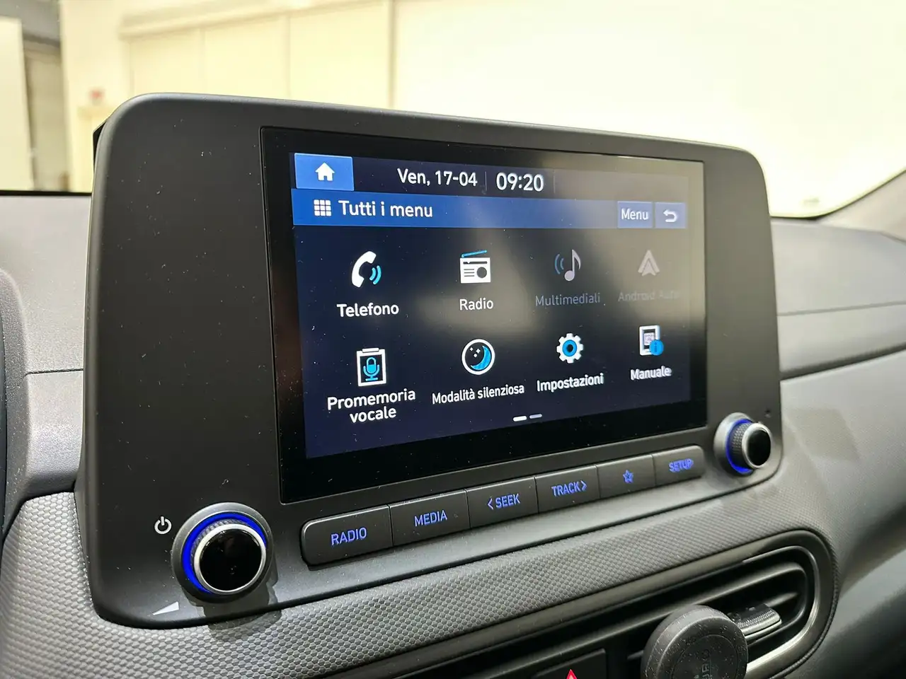 Hyundai KONA 1.0 T-GDI 48V 120cv Xtech+ 9