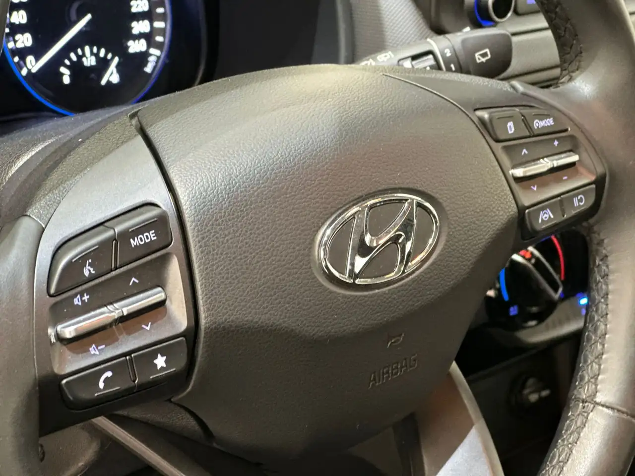 Hyundai KONA 1.0 T-GDI 48V 120cv Xtech+ 16