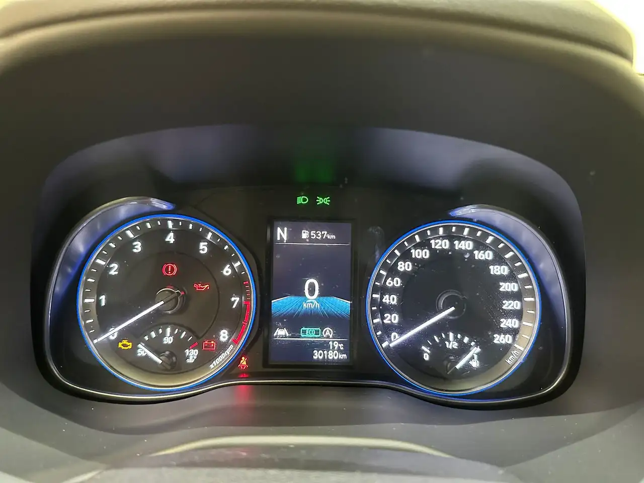 Hyundai KONA 1.0 T-GDI 48V 120cv Xtech+ 8