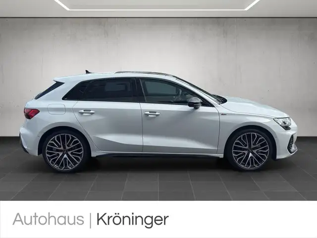 Audi A3 view 4