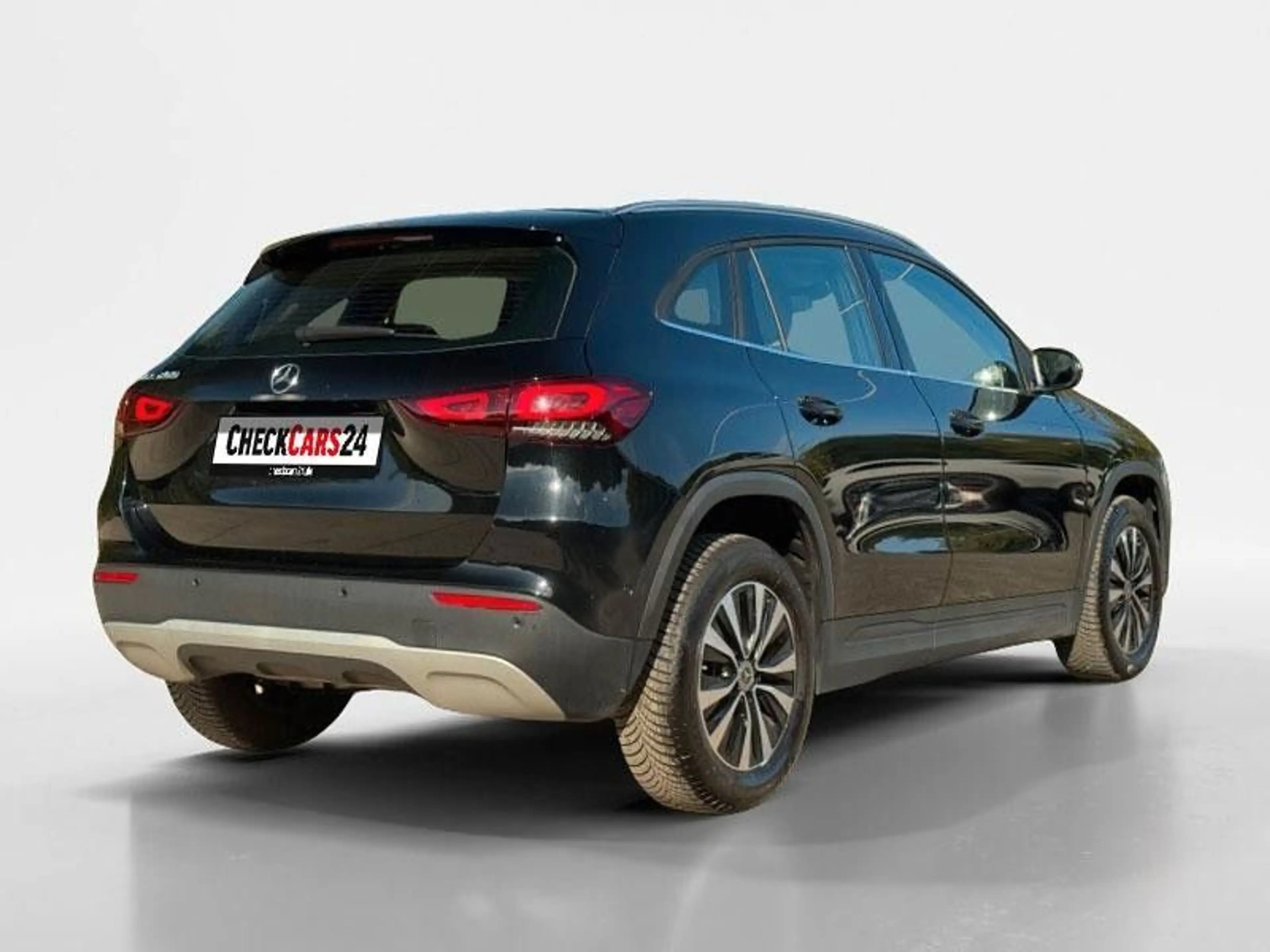Mercedes-Benz GLA 200 — photo 5