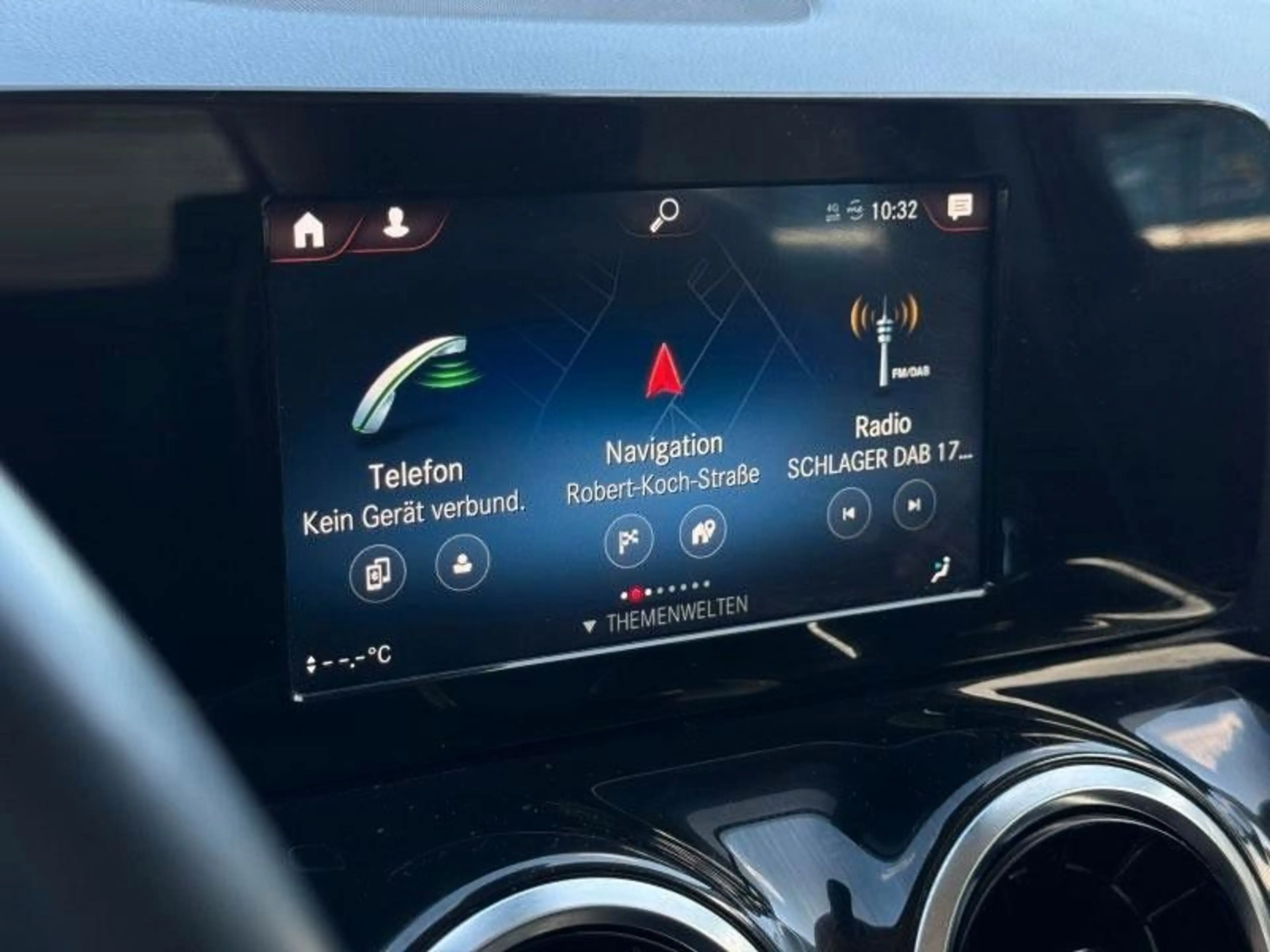 Mercedes-Benz GLA 200 — photo 8