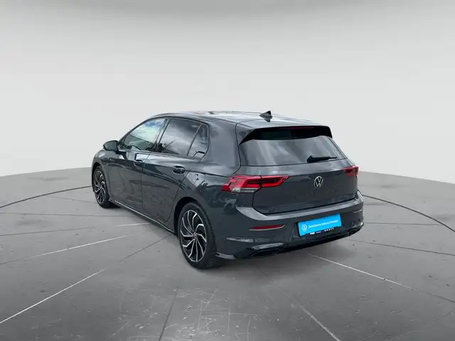 Volkswagen Golf view 3
