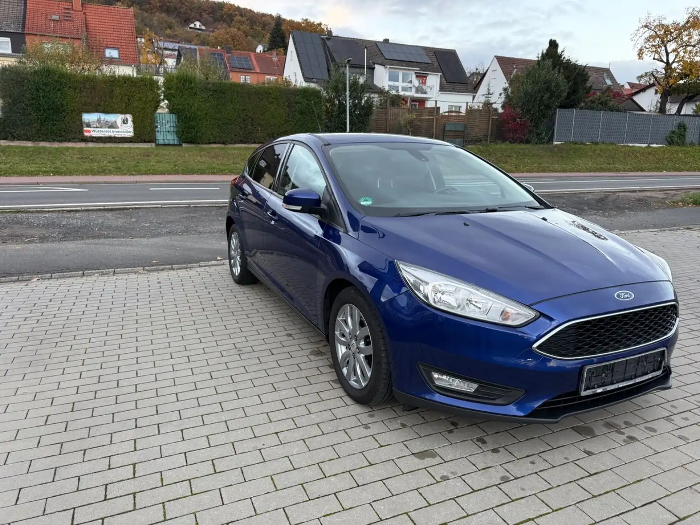 Ford Focus Lim. Business,TÜV NEU,Navi,EFH,AHK,Klima, - 2