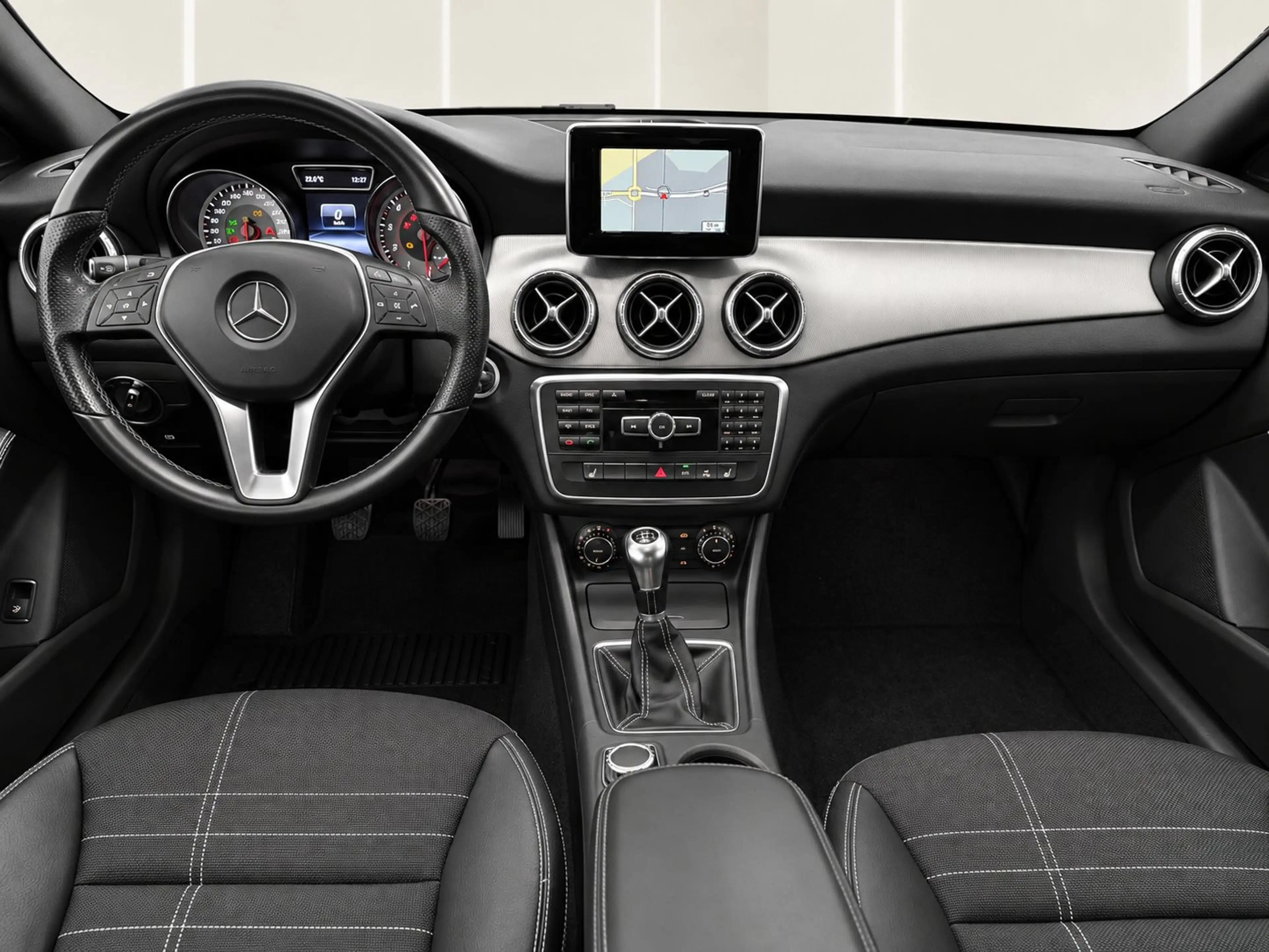 Mercedes-Benz CLA 200 CLA 200 Xenon Leder PDC — photo 11