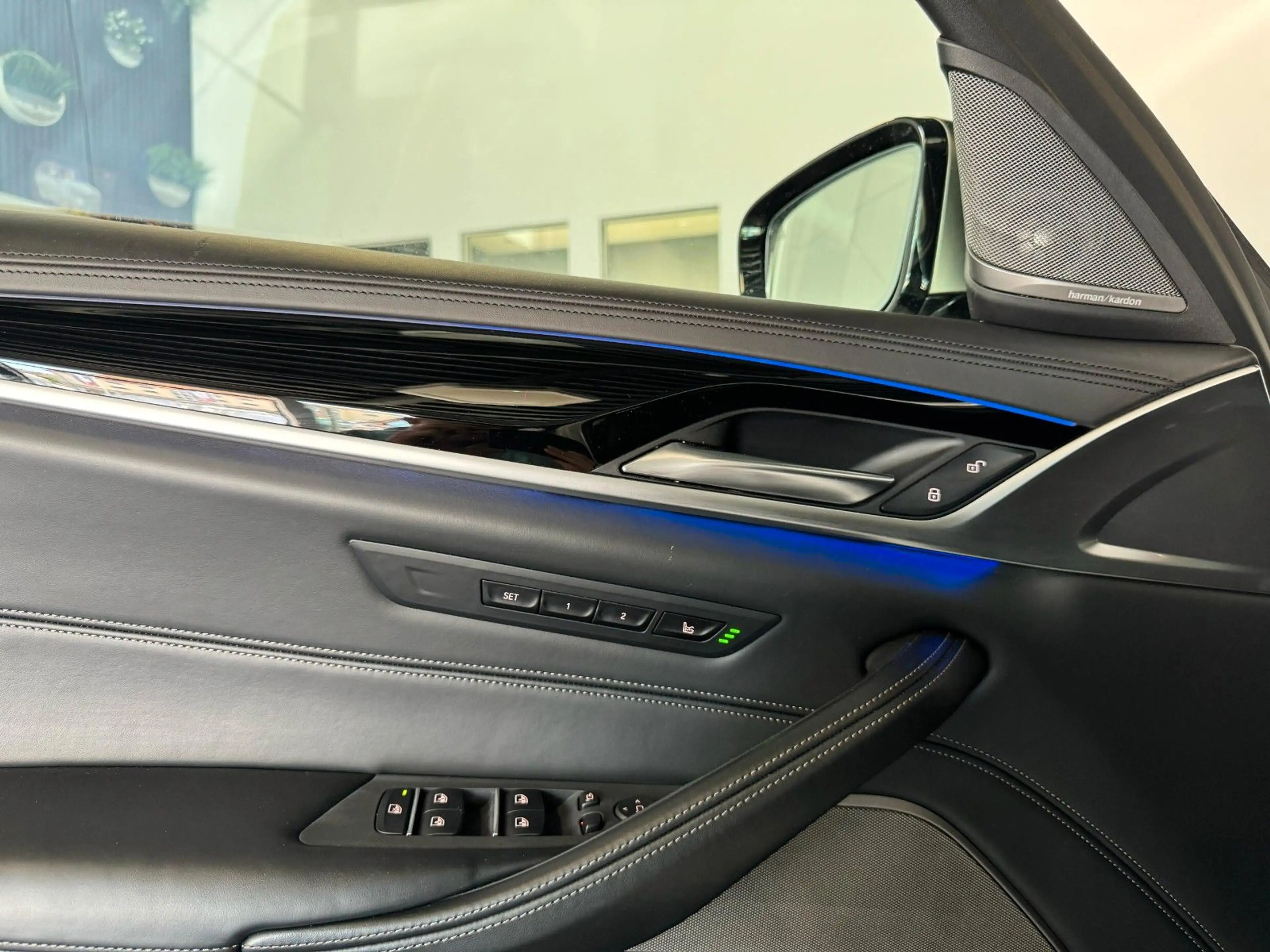 BMW 550 i xDrive Lim. /Sd+Stand-Hz+Head-Up+360°+ACC — photo 13