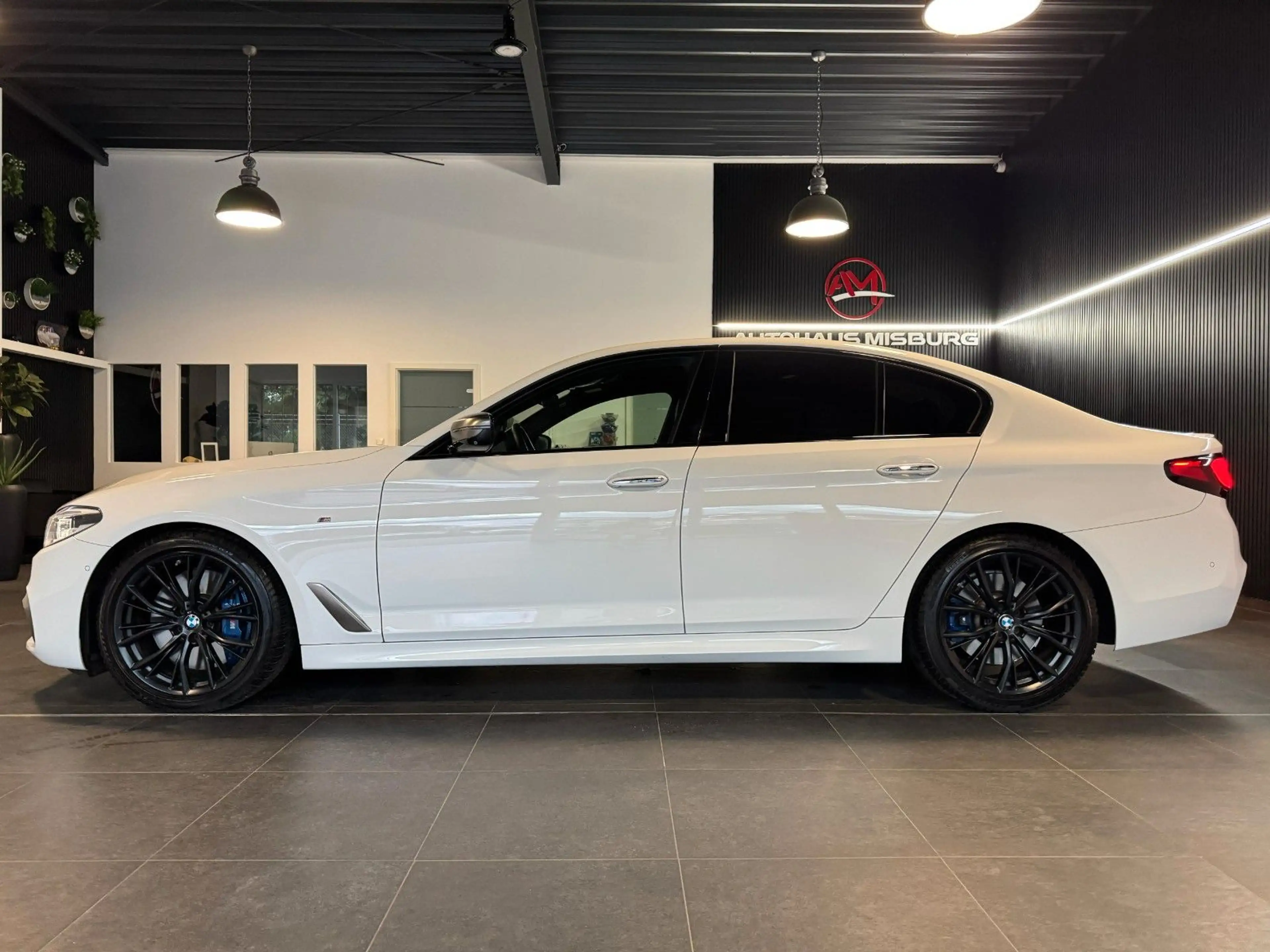 BMW 550 i xDrive Lim. /Sd+Stand-Hz+Head-Up+360°+ACC — photo 9