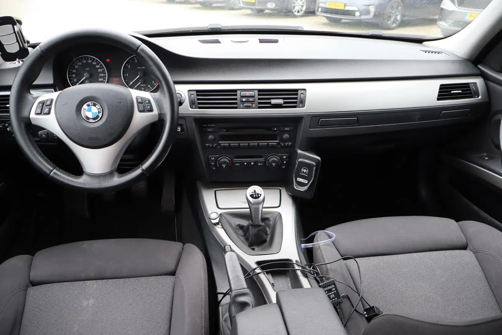 BMW 318 3-serie Touring 318i High Executive Climate contro Zwart - 2