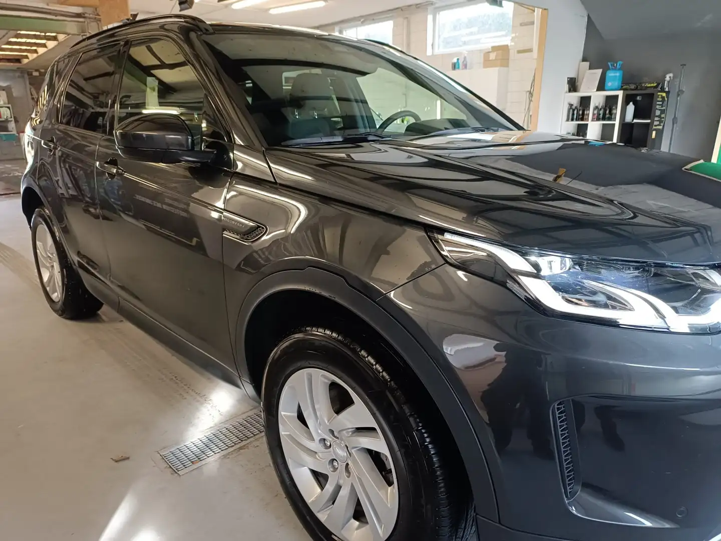 Land Rover Discovery Sport 2.0 TD4 MHEV 4WD D165 S Grijs - 1