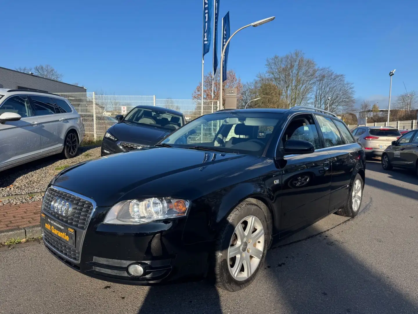 Audi A4 2.0 AUTOMATIK/S-LINE/2.HD/KLIMAAUT/ALU/PDC/HU-NE Schwarz - 1