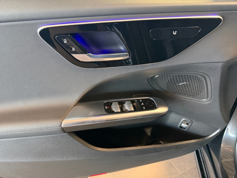 Mercedes-Benz C 220 d T AVANTGARDE +KAM.+LED+AMBI.+TOTW.+AHK — photo 5