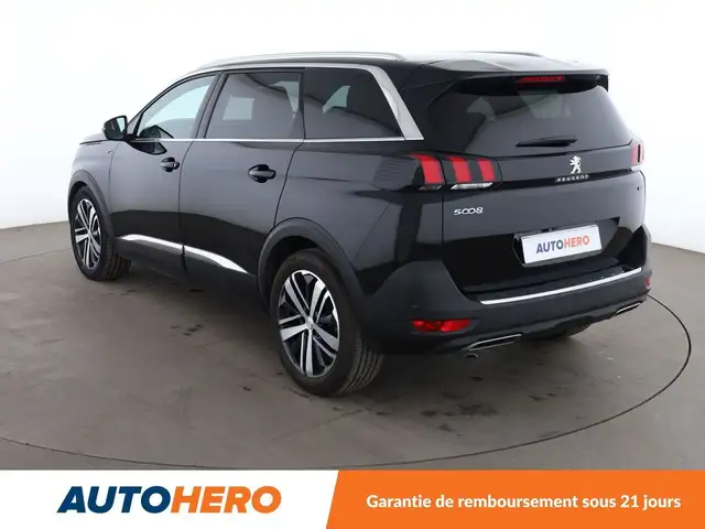 Peugeot 5008 view 4