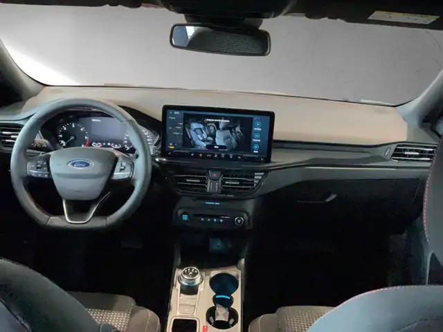 Ford Focus view 14