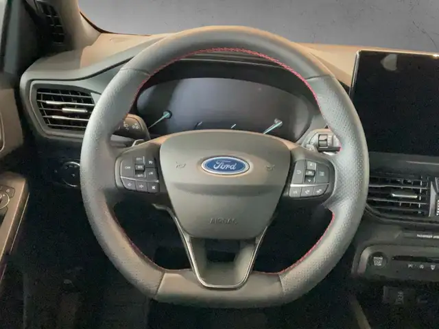 Ford Focus view 13
