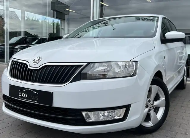 Skoda Rapid/Spaceback 1.2 TSI Essence 86CV / Gps / Bluetooth / Clim Auto / Cruise / Radar de Recul / Sieges Chauffants / Jantes Alu / GARANTIE