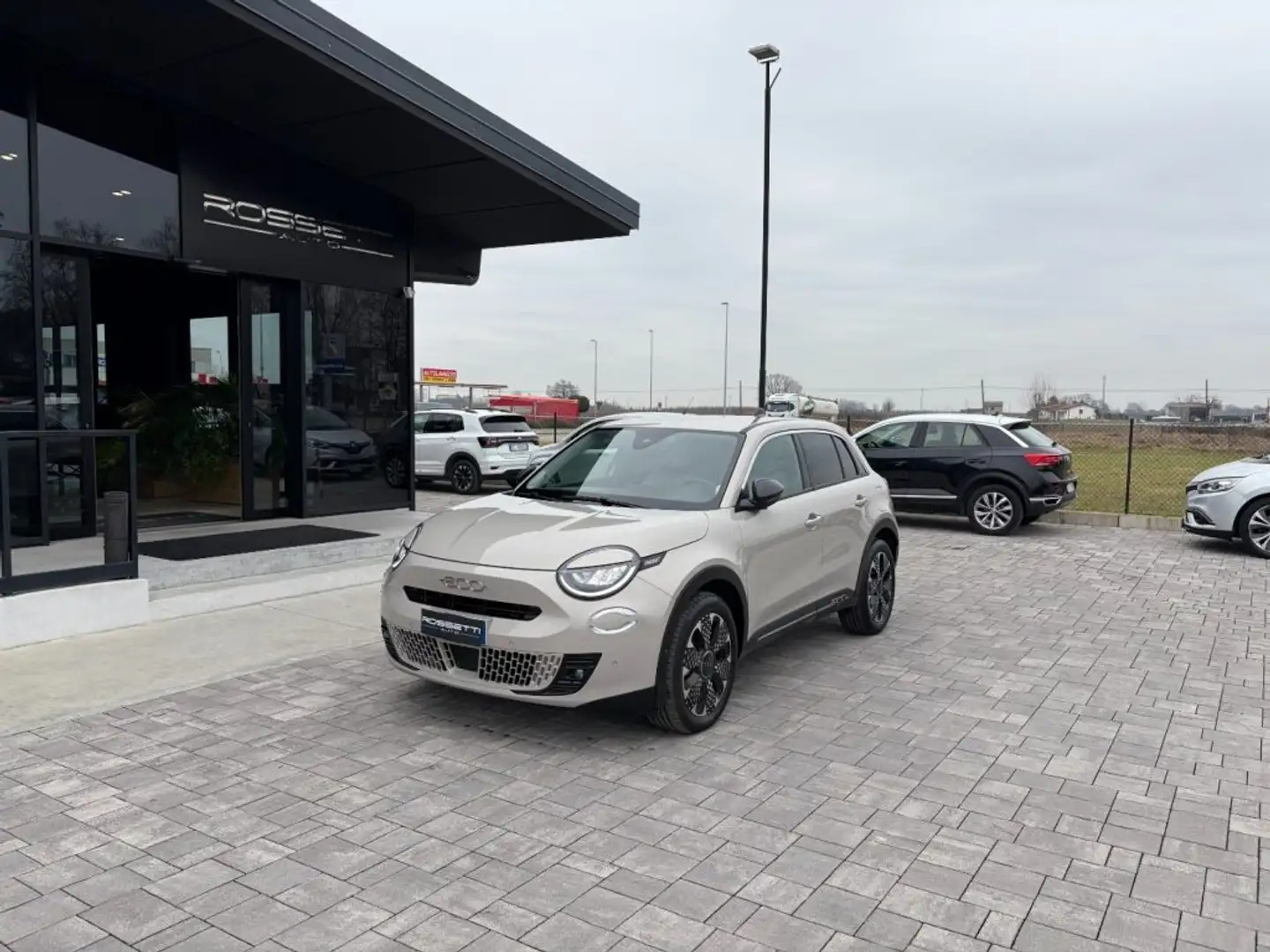 Fiat 600 Hybrid DCT MHEV La Prima ANCHE NEOPATENTATI Beige - 1