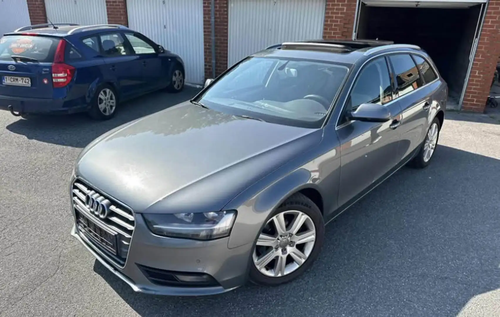 Audi A4 2015 2.0 tdi siva - 2
