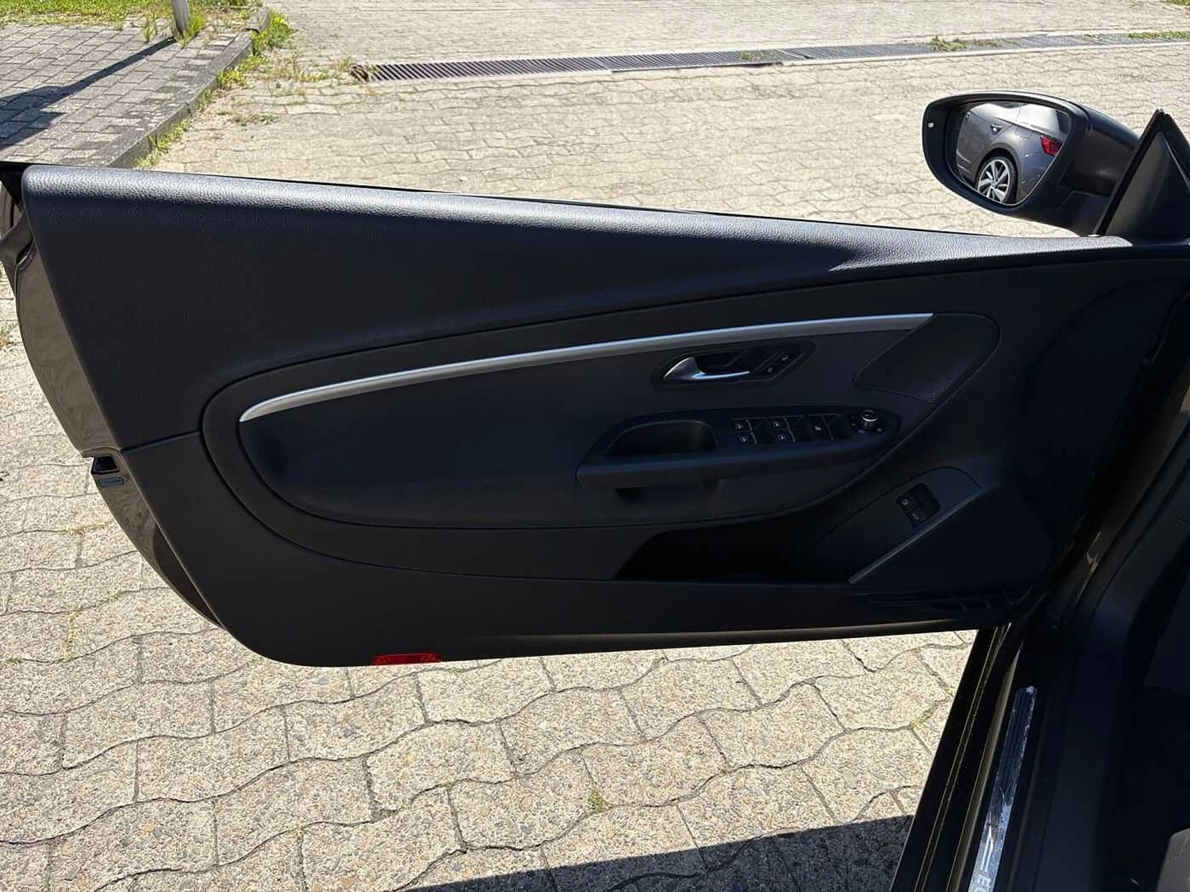 Volkswagen Eos 2.0 TDI Garantie Navi PDC Klima Sitzhzg — photo 14