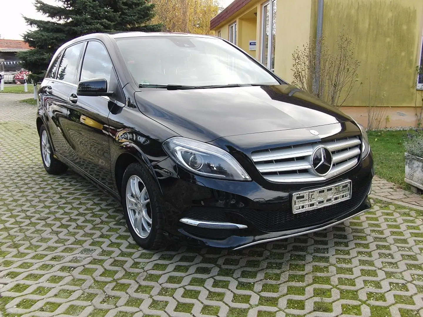 Mercedes-Benz B 200 B-Klasse Natural Gas Automatic Schwarz - 1