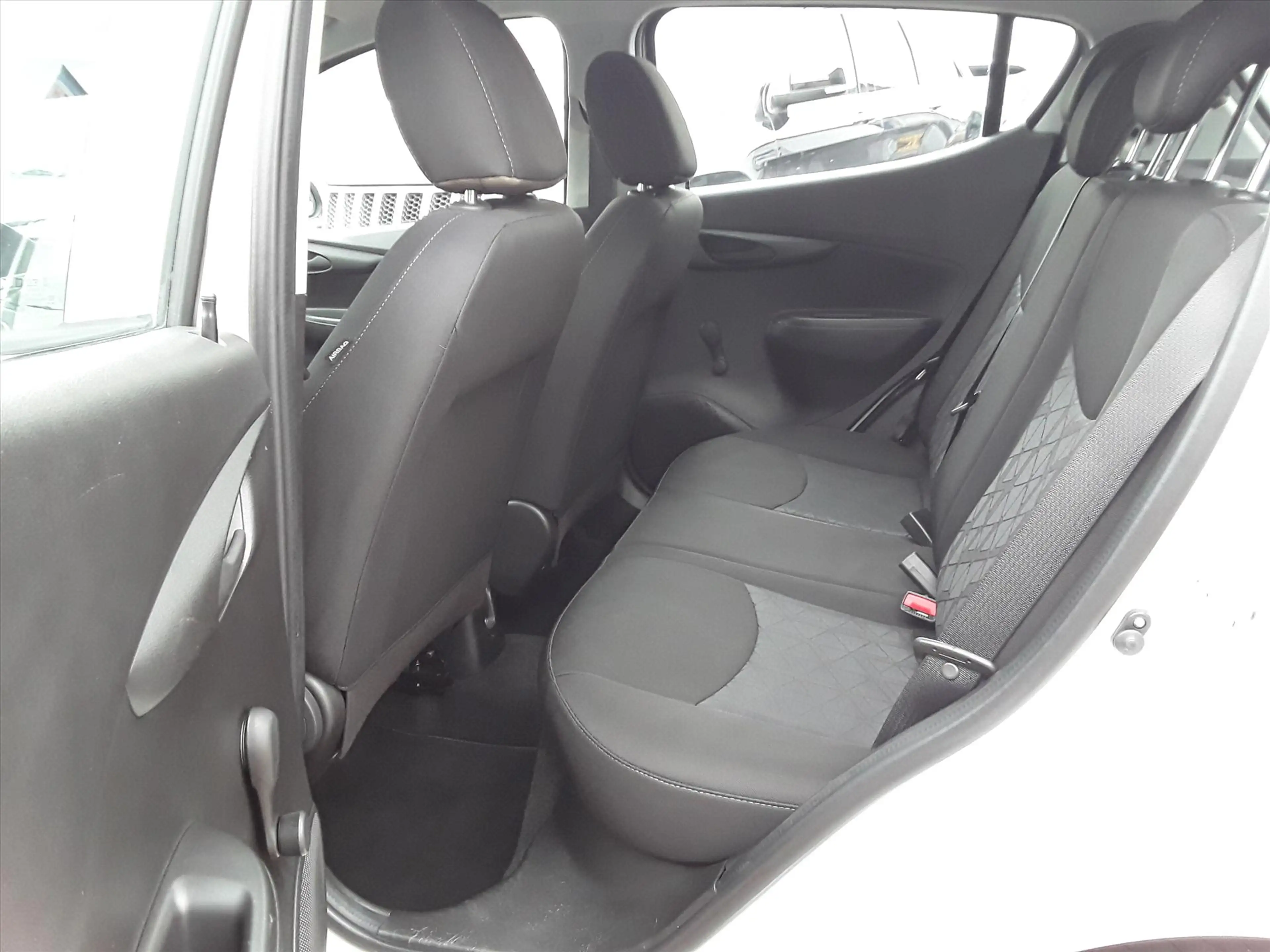 Opel Karl 1.0 Start/Stop 75pk Edition — photo 12