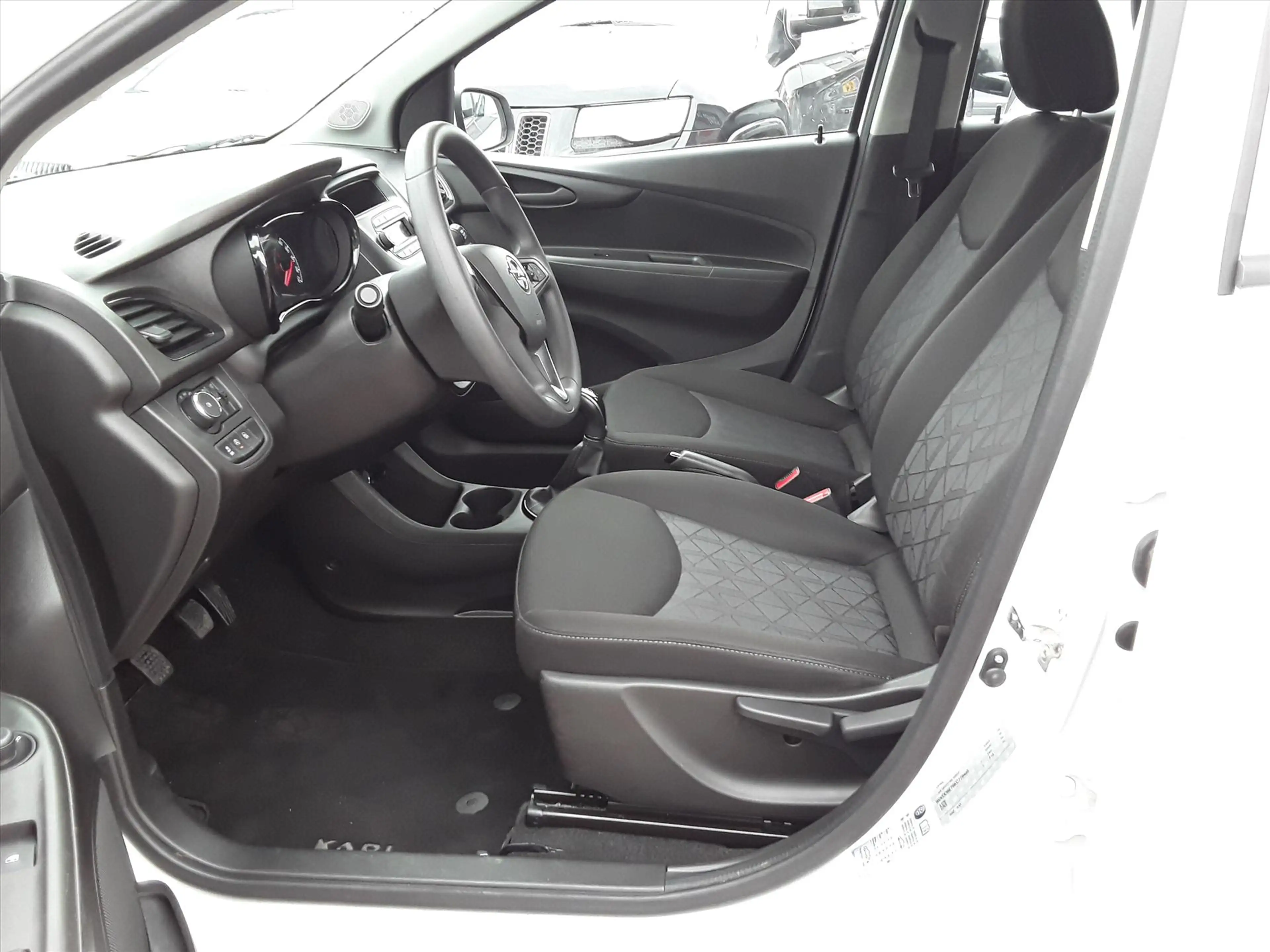 Opel Karl 1.0 Start/Stop 75pk Edition — photo 13