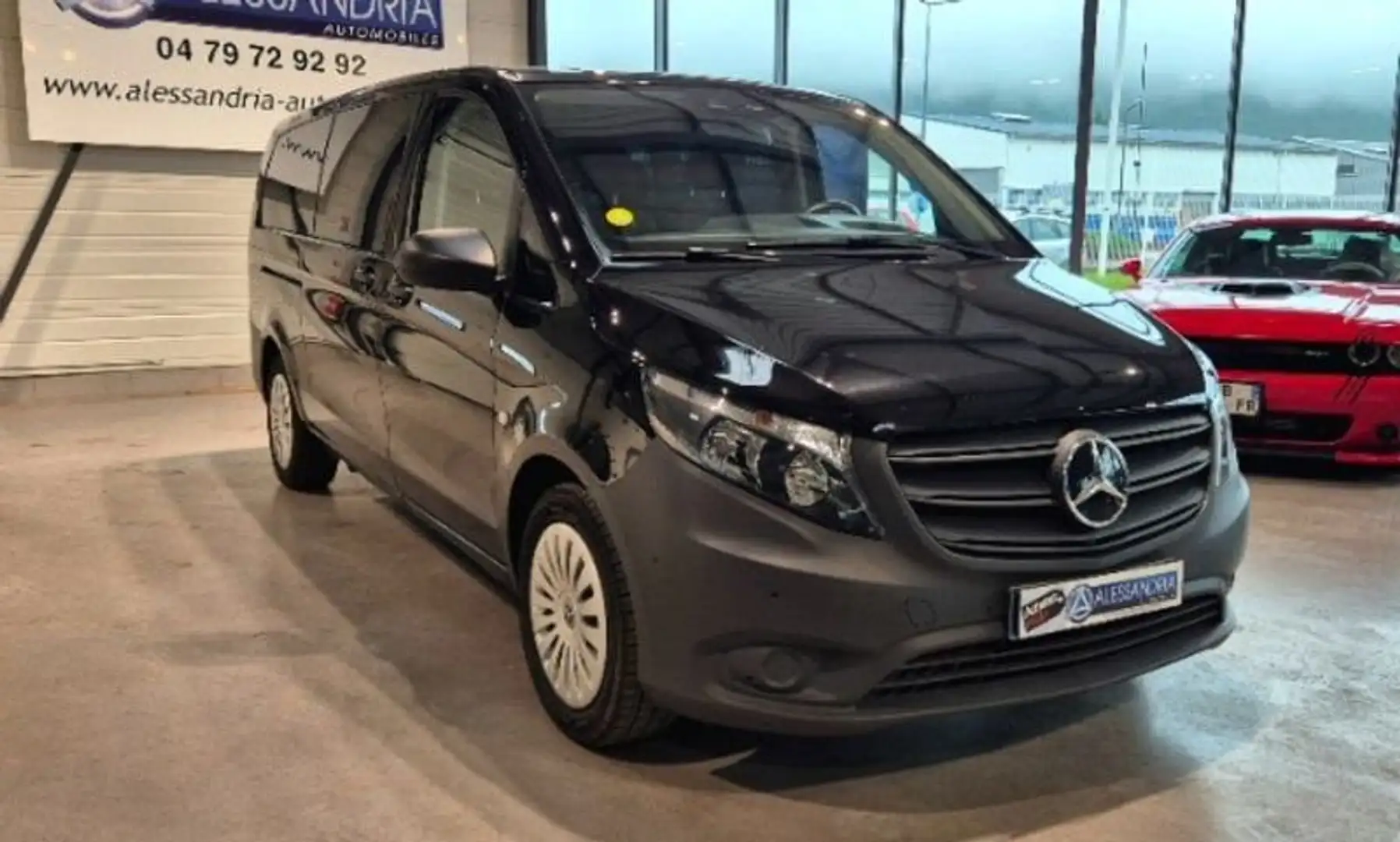 Mercedes-Benz Vito TOURER 116 CDI Extra Long 9G-Tronic RWD Pro 5P Negro - 1