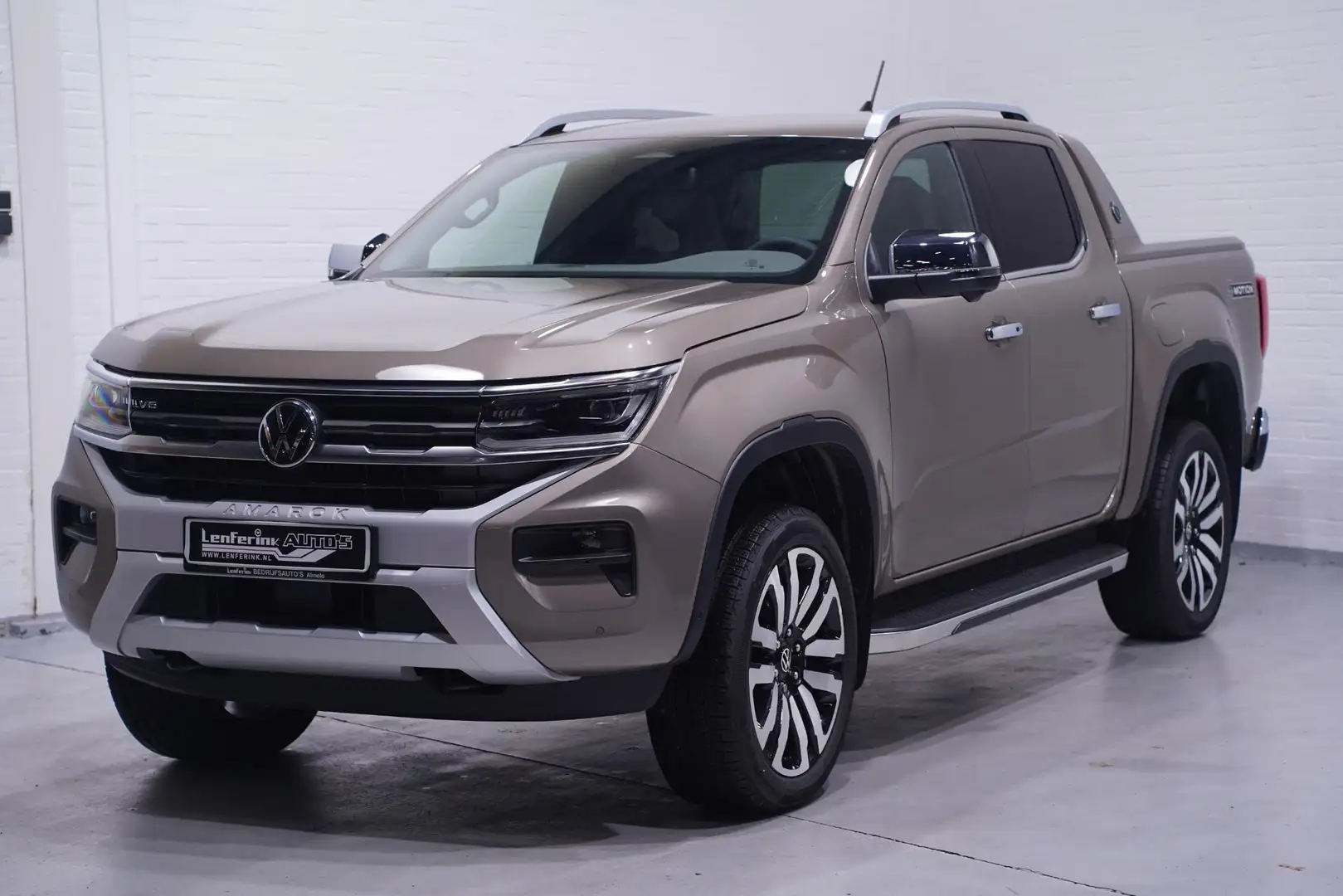 Volkswagen Amarok 3.0 TDI V6 240 pk Aventura Elek. Rolkoffer Navi, 3 Beige - 2